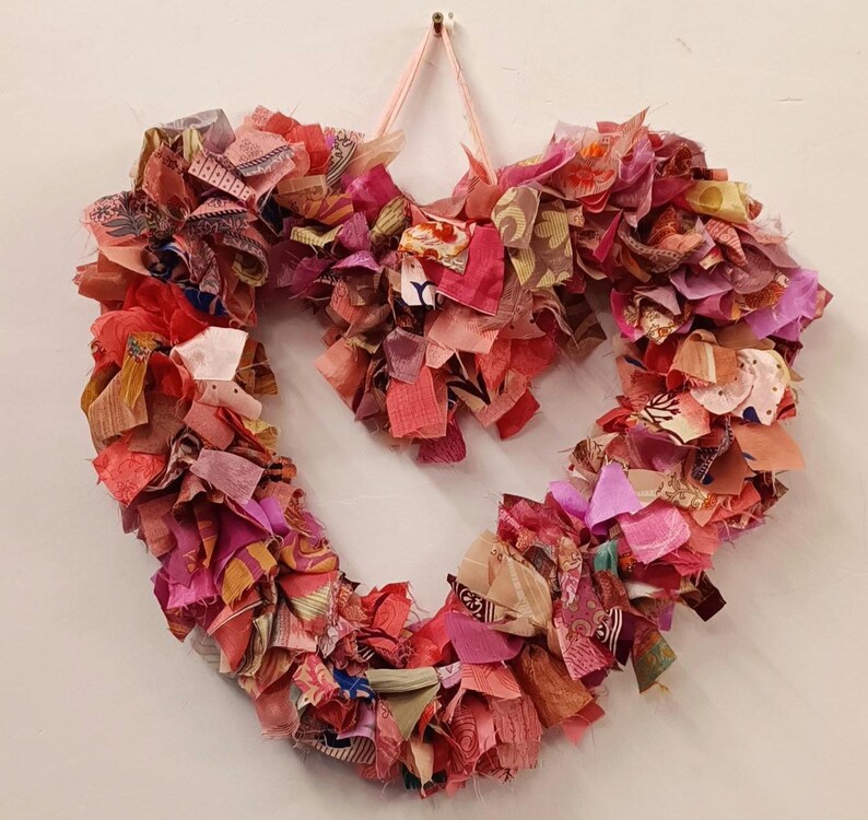 Recycled Sari Wreath Red Heart, Sari festive wreath, Multicolored Sari Wreath Light Pink