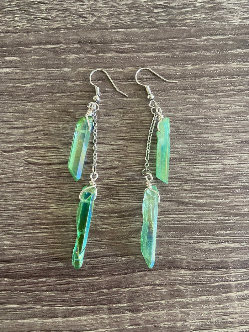 Green Crystal Quartz Dangle Drop Earrings crystal jewelry green aura quartz silver jewelry