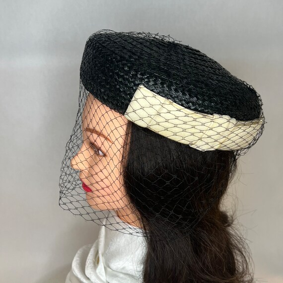 Vintage Black Straw Pillbox Hat with White Velvet… - image 8