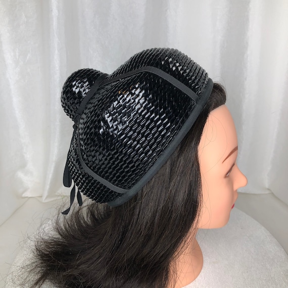 Unique Black Vintage Hat with Ribbon Trim - image 6