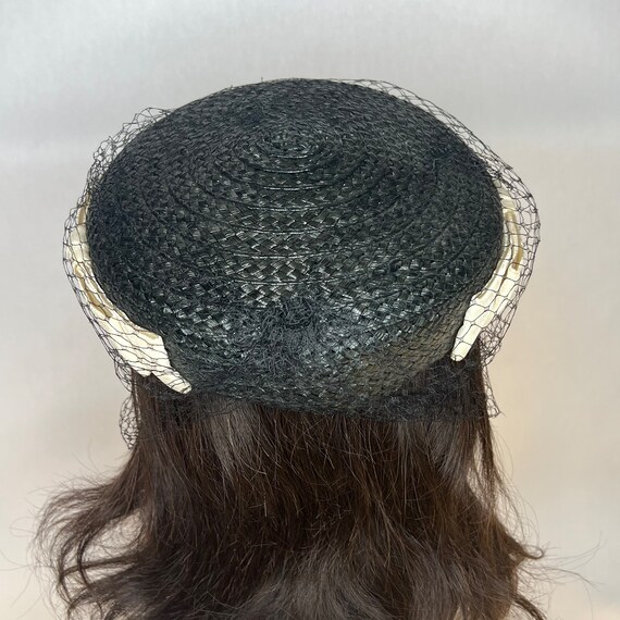 Vintage Black Straw Pillbox Hat with White Velvet… - image 7