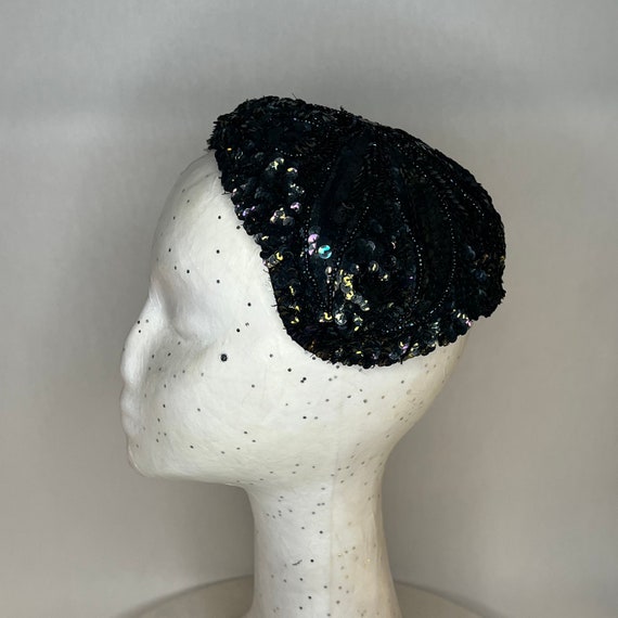 Lynn Brooke Vintage Blue Sequin and Beaded Juliet… - image 4