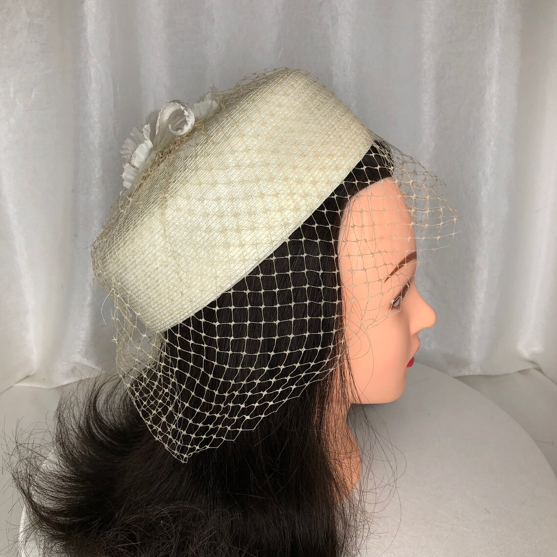 Cream Colored Vintage Pillbox Hat With Veil and Floral Etsy