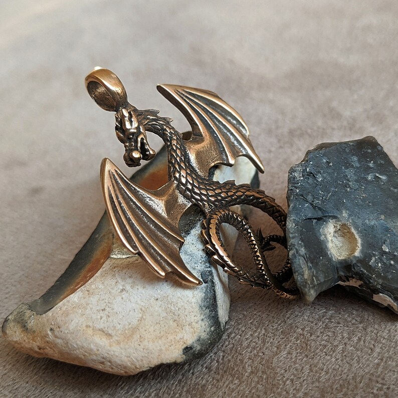 Bronze coulomb The Dragon