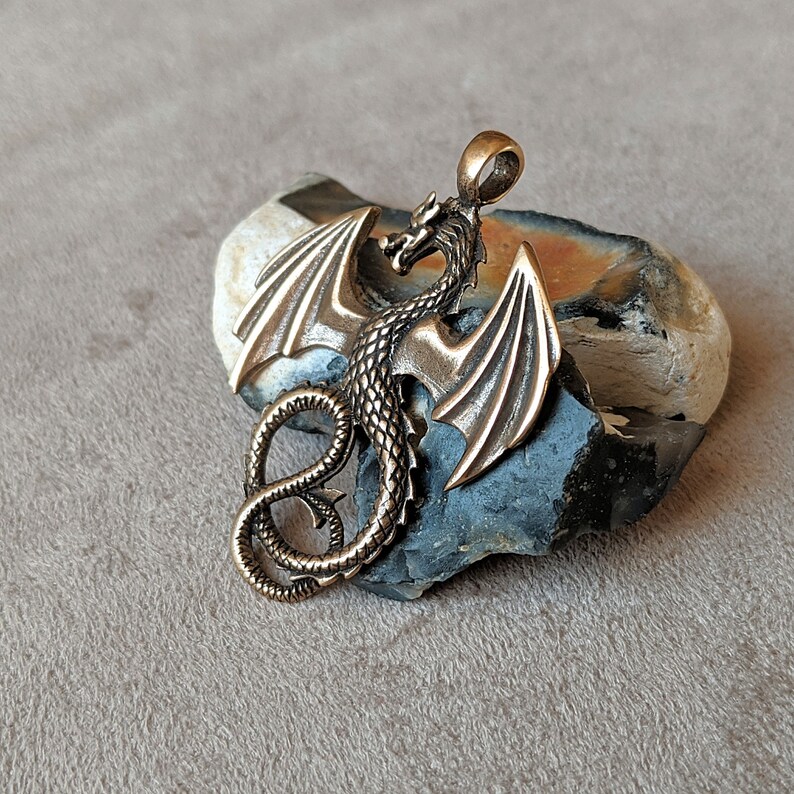 Bronze coulomb The Dragon