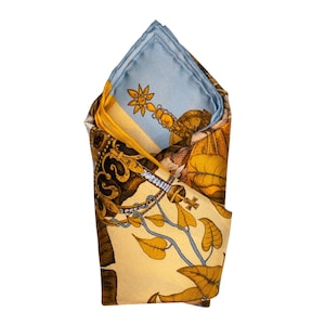 Regalos para hombres, Pañuelo de bolsillo de seda en oro, El misterioso rey león, pañuelo de seda, regalo para él, regalos de San Valentín para el marido