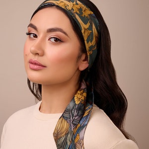 Mulberry silk scarf, The True Summer Green, Silk Skinny Scarf, Silk Neckerchief, Hair Accessories, Wrist Scarf image 3