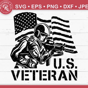 US-Soldat mit einem Gewehr mit einer US-Flagge Auf der Rückseite ist eine alte geschütze Fahne