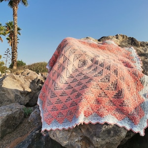 Geometric mosaic crochet pattern Valle de la Luna. Written pattern & Chart. Perfect gender neutral gift