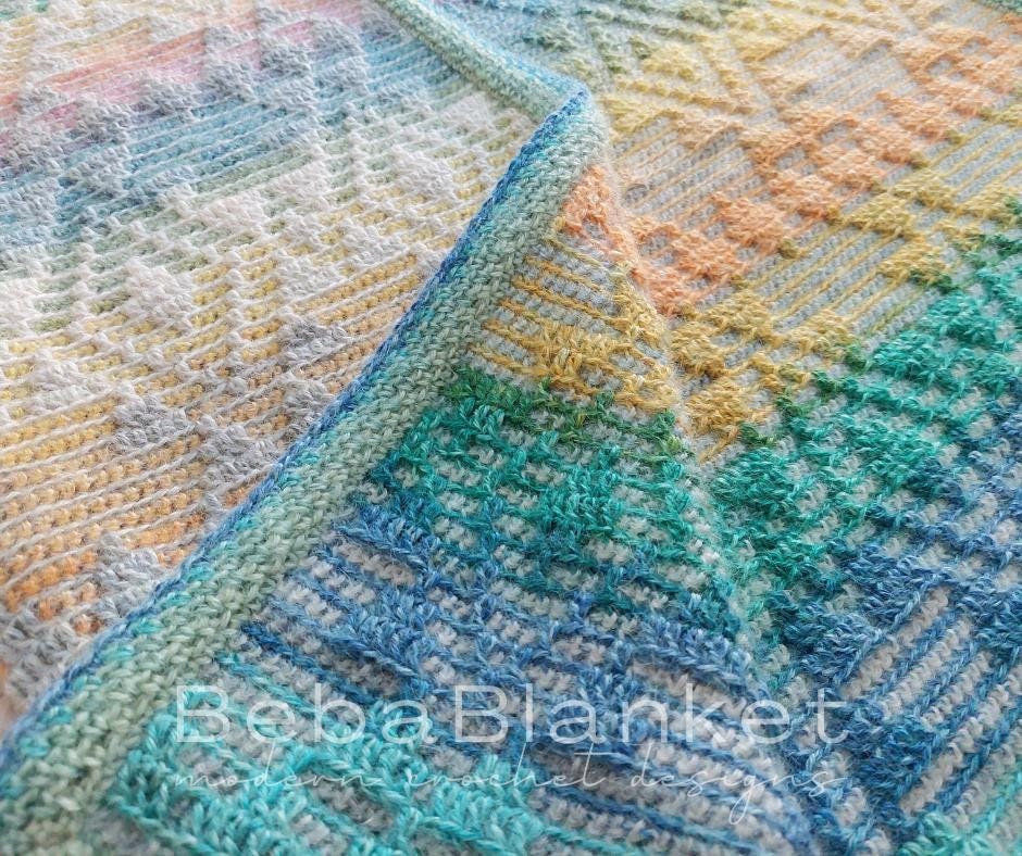 22 Crochet Mosaic Charts with Mandalas, Candy Corn, Dragon Scales, and Cats 20 Painted Mosaic Stories: Two-sided Mosaic Crochet Blanket