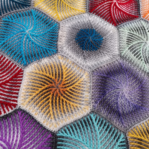 Brioche crochet hexagon pattern Swirly Candy. Written instructions, video tutorial. Unique unisex nursery design