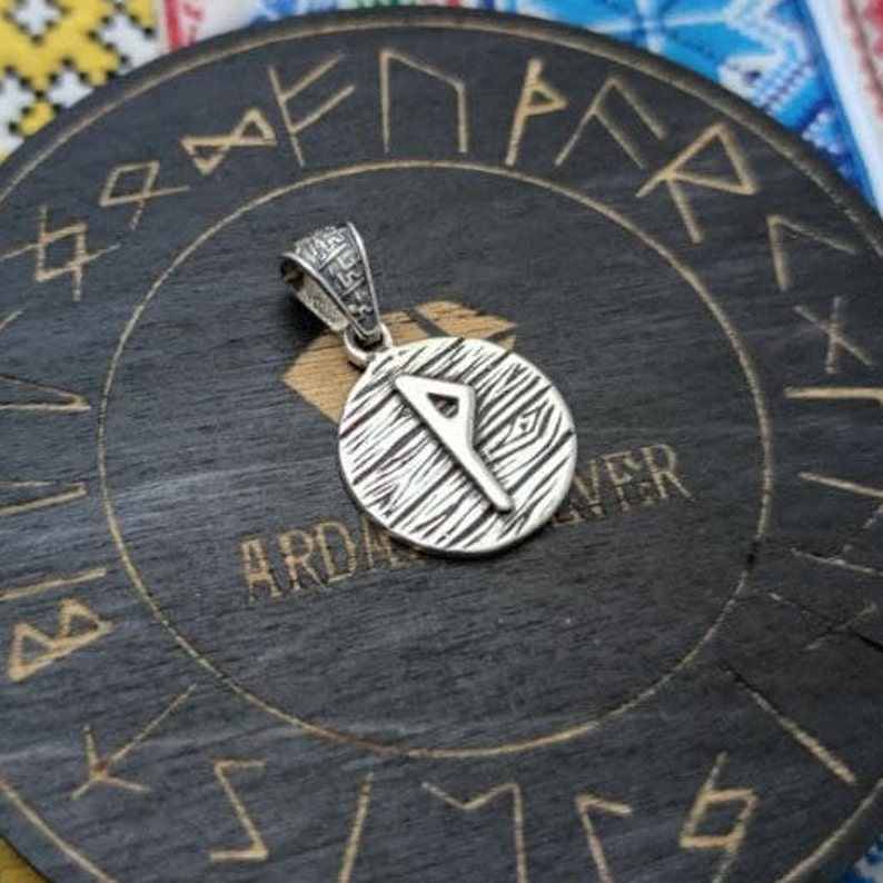 Wunjo Rune Pendant Wunjo rune Rune Pendant Elder Futhark,Viking jewelry,Pagan jewelry,Rune Wunjo Rune jewelry rune Viking Pendant