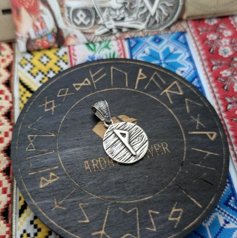 Wunjo Rune Pendant Wunjo rune Rune Pendant Elder Futhark,Viking jewelry,Pagan jewelry,Rune Wunjo Rune jewelry rune Viking Pendant