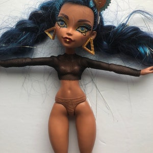 Crop top for petite slimline 11 inches doll. G3. It's black color image 6