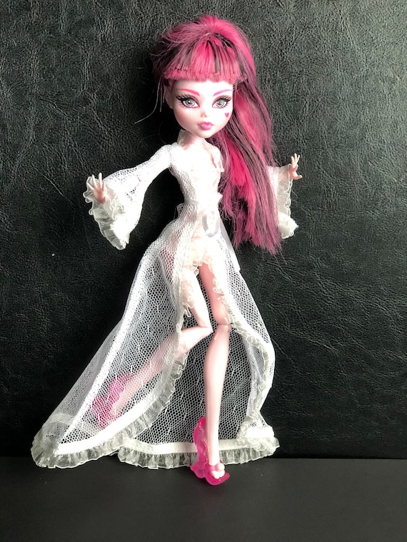 Lingerie sexy robe will fit Petite Slimline 11 inches doll.