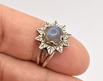 Elvish Silver Flower Ring with Labradorite Gemstone