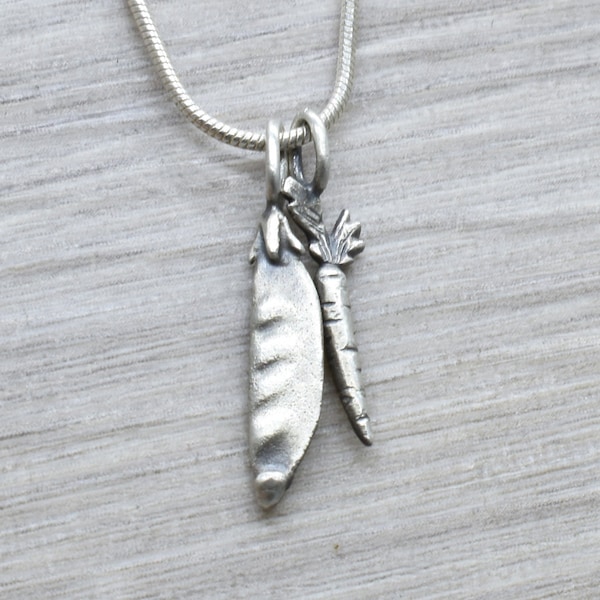 Carrot and pea necklace in sterling silver