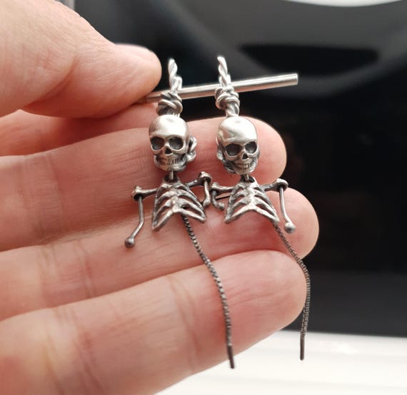 Orecchini a perno a forma di teschio, in argento Sterling