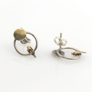 Orecchini A Perno In Oro Giallo 9 Carati (375), Design Classico Italiano, Gioielli Etici Con Certificazione, In Regalo Confezione Lusso - 2