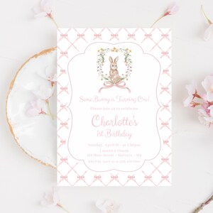 Crest Floral Some Bunny ist EINE Einladung, Mädchen erste Geburtstagseinladung, Bunny Girl 1. Geburtstag, Pink Bow Bunny einladen, bearbeitbar, BG3