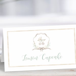 Etiqueta de comida con escudo, baby shower de género neutro, carpa de mesa, baby shower con carruaje de acuarela, baby shower para revelar el género en beige salvia, editable, BS5