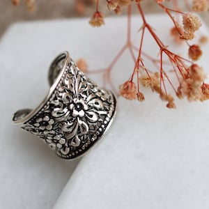 Chunky Solid Silver Ring, Dainty Silver Ring, Boho Silver 925 Ring, Flower Chunky Ring, Silver Thumb Ring, Mothers Day Gift, Gift for Her