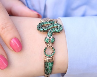 Emerald Snake Bracelet, Snake Handmade Bracelet, Animal Bracelet, Bangle, Cuff, Gift for Her, Christmas Gift, Gift for Mom, Emerald Jewelry
