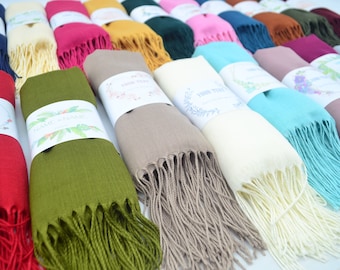 Pashmina sjaal voor bruiloft, aangepaste bruidsmeisje sjaal, bruids douche gunst, gepersonaliseerde kerstcadeau wrap, bruiloft gunst voor gasten in bulk