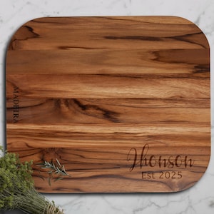 Personalized cutting board, Medium Size Custom Chopping or Serving Board, Engraved Kitchen or Wedding Gift