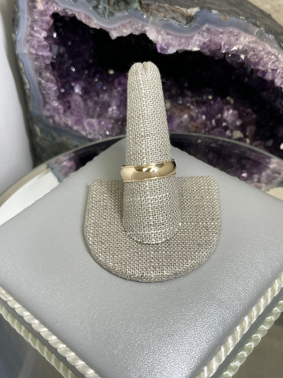Vintage Crescent jewelers solid 14K gold wedding b