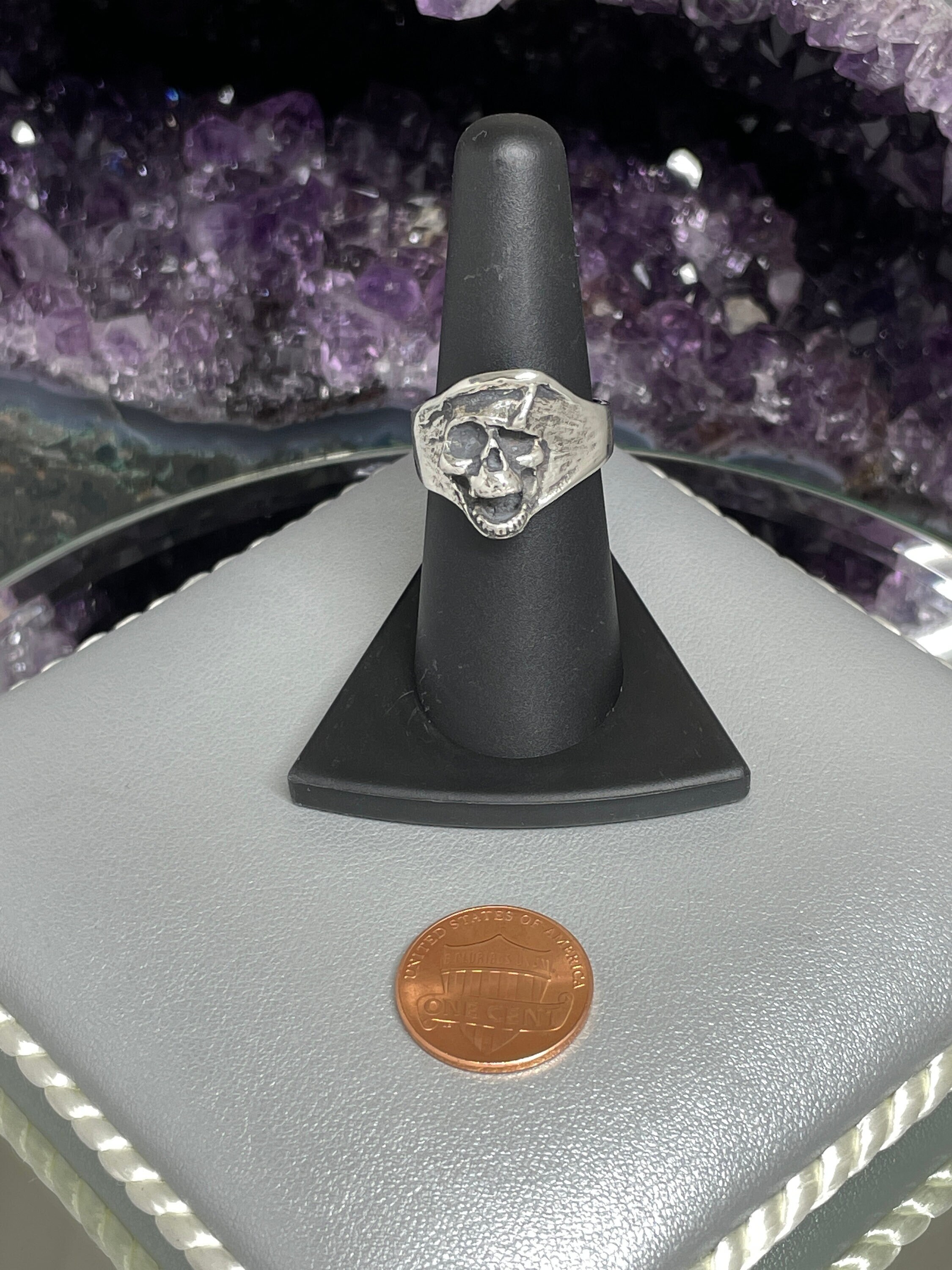 Skull king deals ring