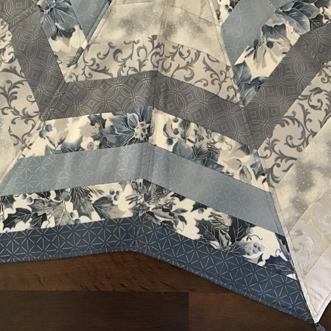 Quilted Christmas Tree Skirt Silver Blue and Off White Tree Etsy