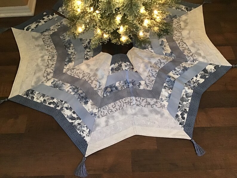 Quilted Christmas Tree Skirt Silver Blue and Off White Tree Etsy