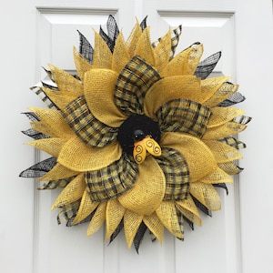 Bumble Bee Sunflower Wreath, Black and Yellow, Bee Accent, Pinwheel, Starburst