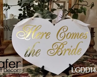 Single Side Wedding Sign, Heart shape Here Comes the Bride, Heart Shaped sign, Gold foil Wedding sign, Free Shipping Wedding Sign, Gift