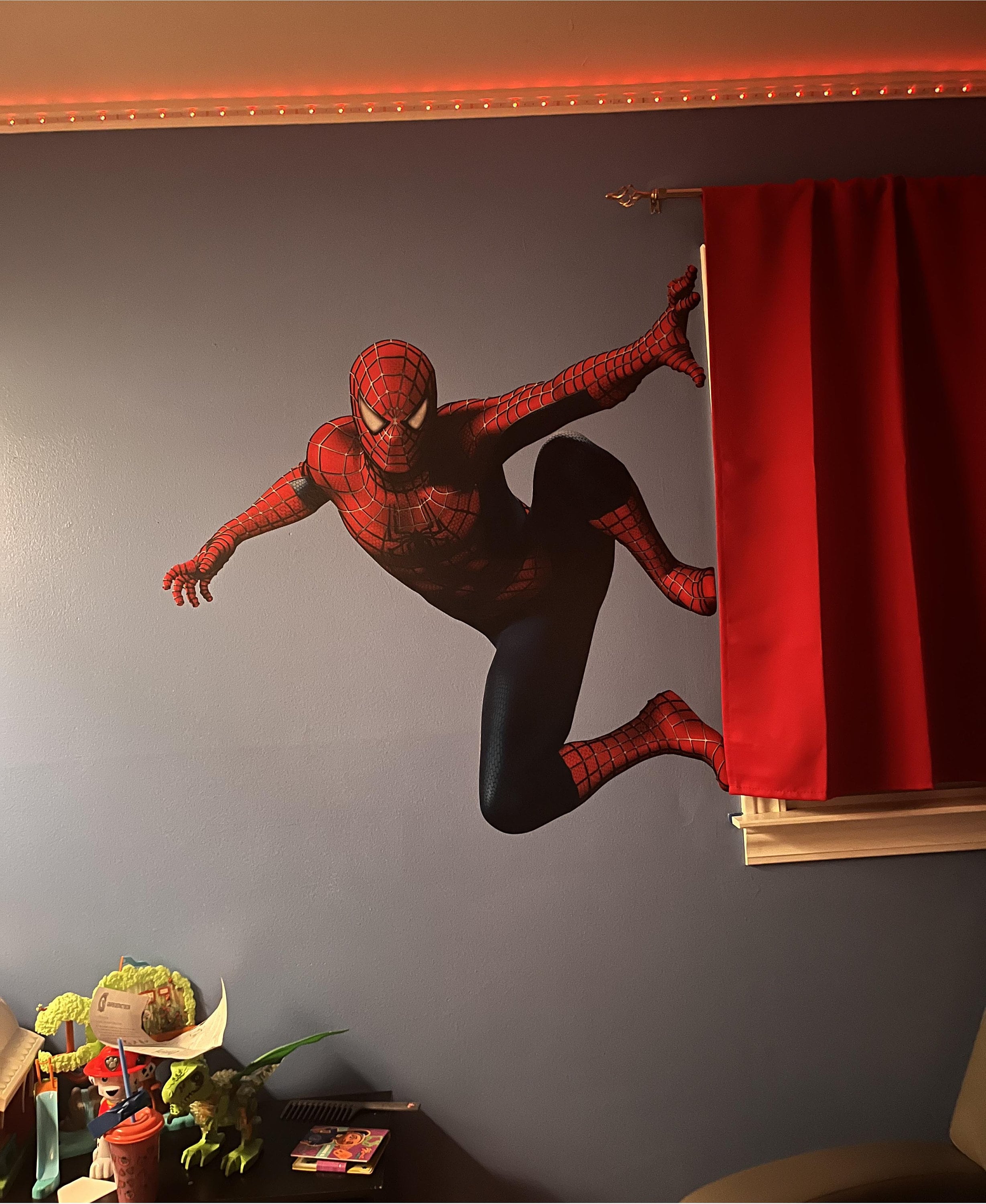 Sticker Mural Super Héro Spiderman sur le mur - TenStickers