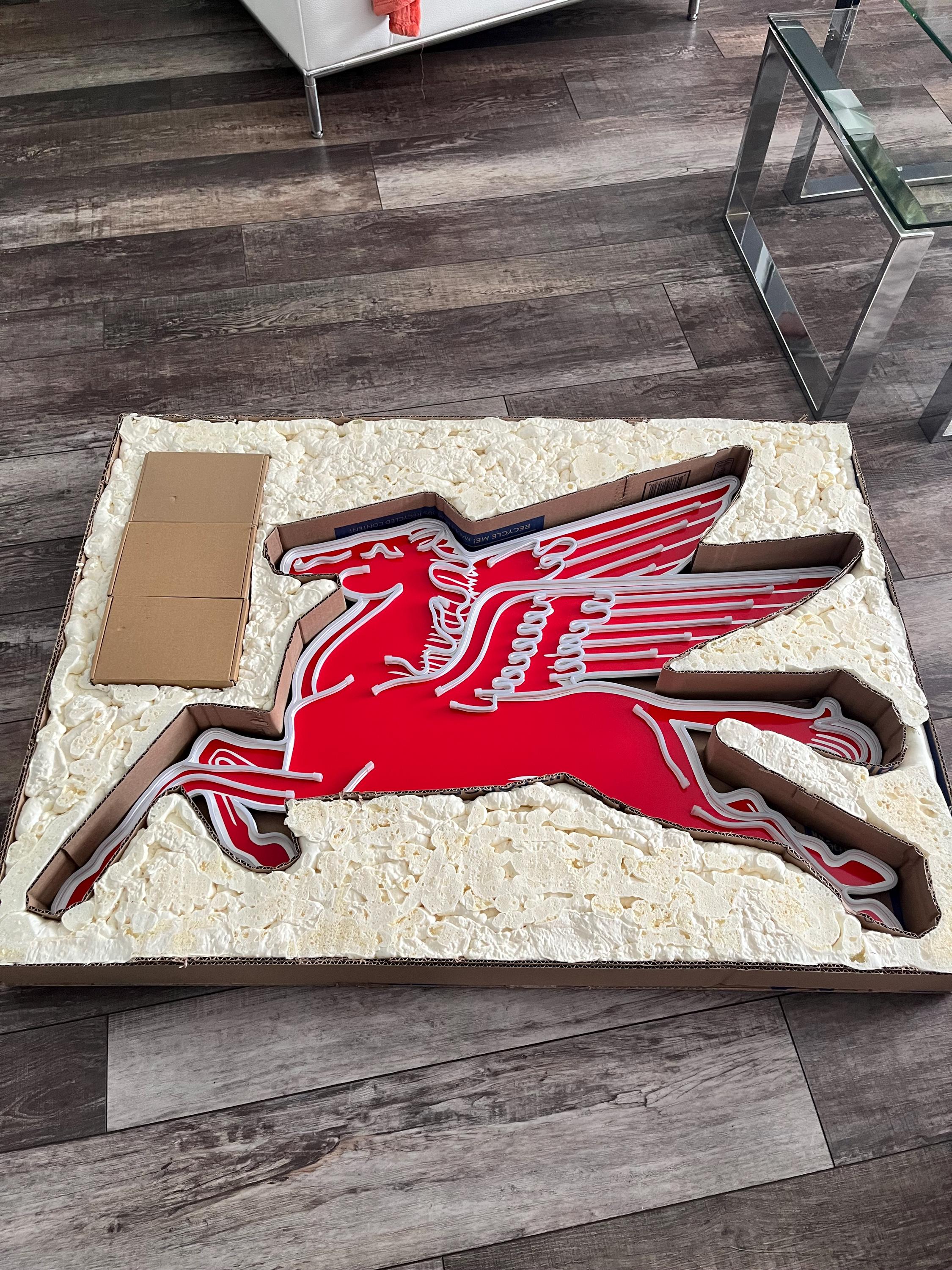 Mobil　ペガサス　旗 Large Mobil Oil Pegasus Flag (38 x 50) | eBay