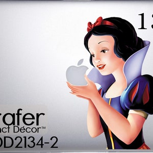 May include: A 13-inch laptop skin featuring Snow White holding a red apple. The skin has a white background with a black and white Apple logo. The skin also has the text "Grafer Distinct D&eacute;cor&trade; LGDD2134-2" in black text.