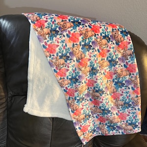 Cute Pig Floral Minky Blanket for Kids - Soft & Cozy Throw