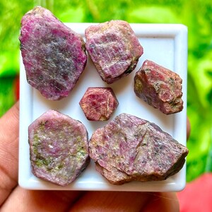 Lote de 6 rubíes en bruto, 228,30 ct, gema roja natural en bruto de 28-10 mm