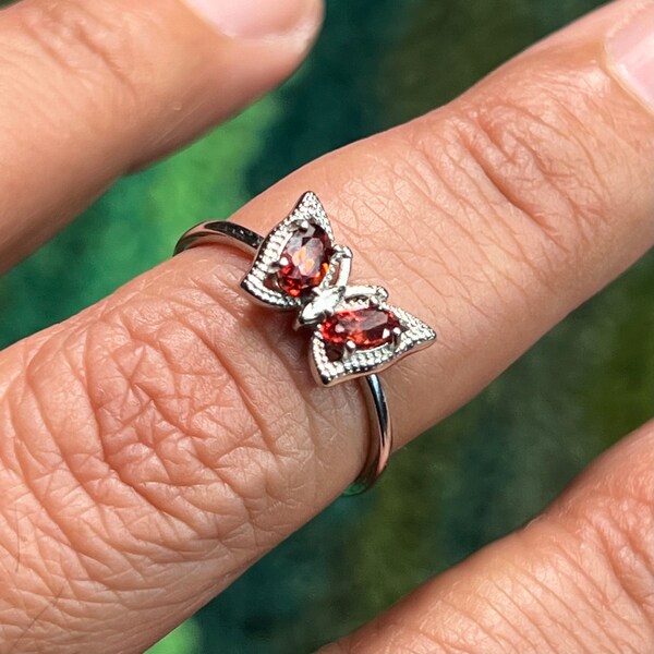 Bague réglable en cristal papillon grenat - .925 argent sterling