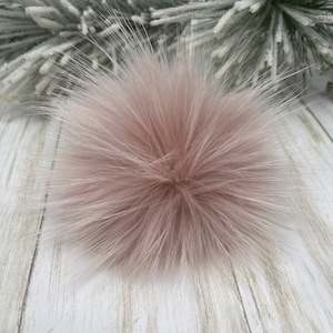 Pompom de pele blush de 5-6 &#39;&#39; para gorro, bolsas, chapéus, chaveiro, pompons de pele natural feitos nos EUA