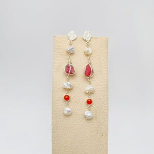 Boucles d'oreilles pendantes en argent sterling 925, ornées de rubis, de perles et de cornaline, réalisées à la main.
