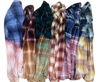 Camisa de franela misteriosa desgastada y desteñida con estampados únicos - Camisa de franela desgastada con botones, color misterioso y desteñida - Diseño sorpresa