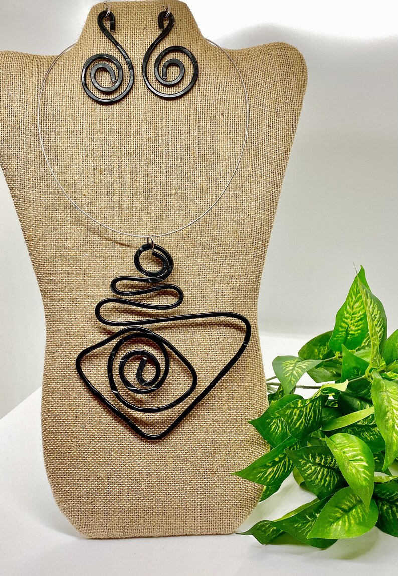 Statement necklace Statement Necklace Wired by HumbleBee Wire wrapped jewelry Black hammered wrapped necklace Humble Hammered jewelry