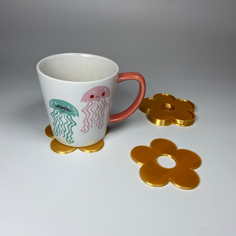 Flower Shaped Coaster Set & Holder, Cute Daisy Gift, Spring Home Decor STL Files For 3D Printing image 5