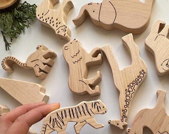 Wooden Safari Animals Figurines Set of 17 Waldorf African animals for Baby Toy Handcrafted