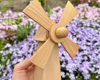 手作りの木製風車おもちゃ（羽根が動くタイプ） – 天然ブナ材使用