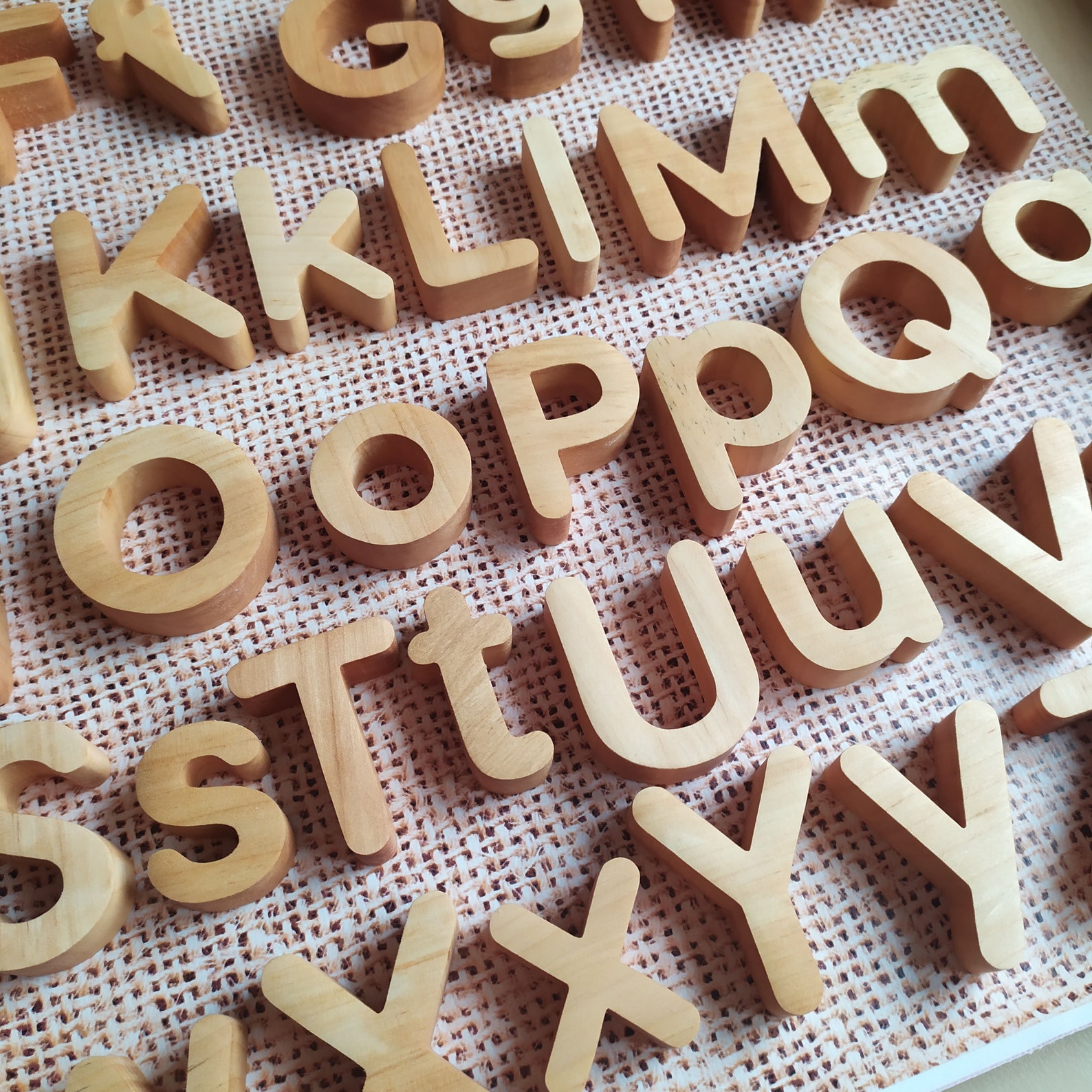 52 Lettres en bois Lettres de lalphabet magnétique en bois | Etsy