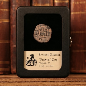 Spanish &quot;Pirate&quot; Cob Coin - Genuine Antique Copper Coin - c. 1556 to 1717 - Spanish Empire - Authentic - With Glass Display - History Hoard